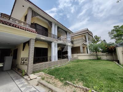 ایف ۔ 10 اسلام آباد میں 5 کمروں کا 1 کنال مکان 5.4 لاکھ میں کرایہ پر دستیاب ہے۔ ایف ۔ 10 اسلام آباد میں 5 کمروں کا 1 کنال مکان 5.4 لاکھ میں کرایہ پر دستیاب ہے۔