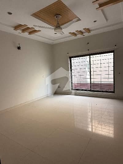 1 kanal tile floor Upar Portion totally separate portion for rent