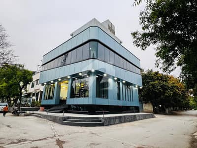 Islamabad G-9 Full Building available For Rent Size: 40x40