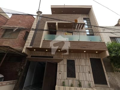 Gulshan-E-Iqbal - Block 13-D2 House Sized 120 Square Yards Is Available