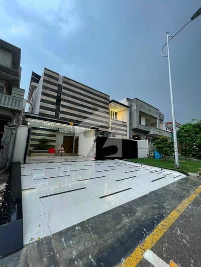 14 Marla Brand New Designer House For Sale | B-17 Block B | 60ft Road | 15kW Solar