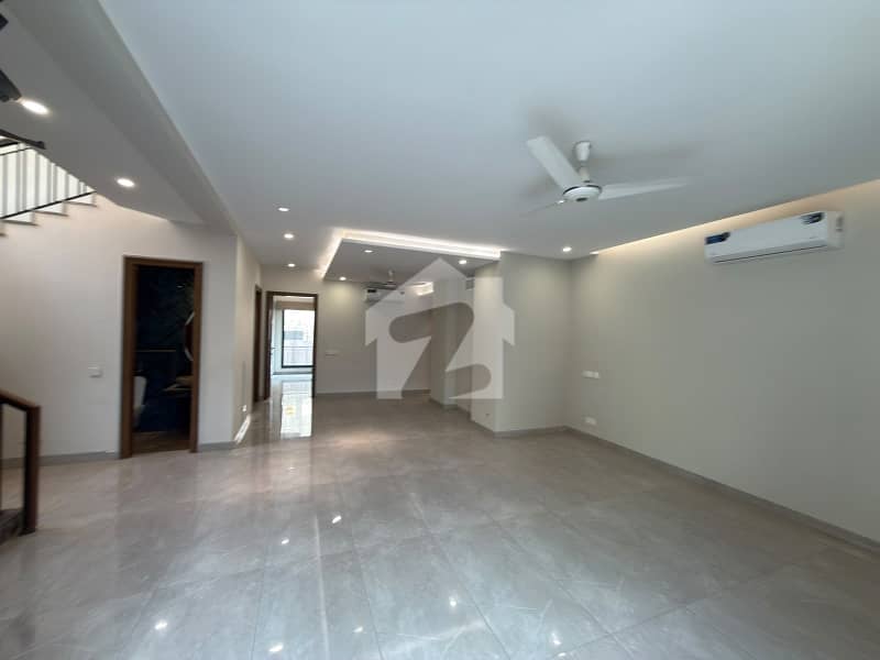 F-6 Tripple story Luxury 4bedroom house Available For rent F-6 Tripple story Luxury 4bedroom house Available For rent