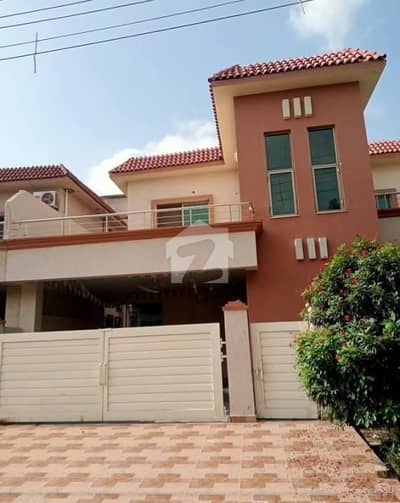 22 total Tills Flooring 4 Bed full House Available for Rent