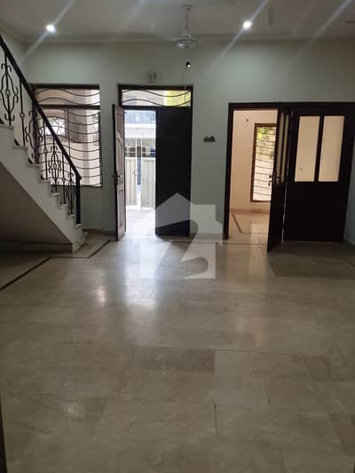7 marla house for rent