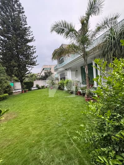 F-10 Beautiful Luxury 2 Kanal House 7 Bedroom attach washroom top location, beautiful garden available for Rent F-10 Beautiful Luxury 2 Kanal House 7 Bedroom attach washroom top location, beautiful garden available for Rent