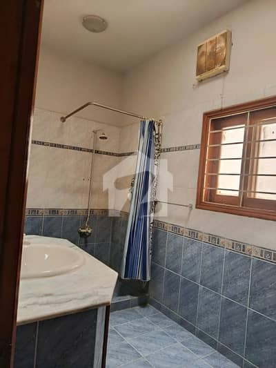 300 bunglow for rent in dha phase 4