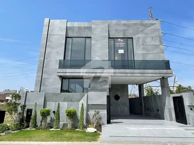 Modern 7 Marla Ultra-Luxury House with Full Basement For Sale Modern 7 Marla Ultra-Luxury House with Full Basement For Sale