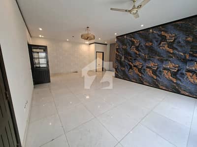 ڈی ایچ اے فیز 6 ڈی ایچ اے ڈیفینس,کراچی میں 6 کمروں کا 2 کنال مکان 9.0 لاکھ میں کرایہ پر دستیاب ہے۔