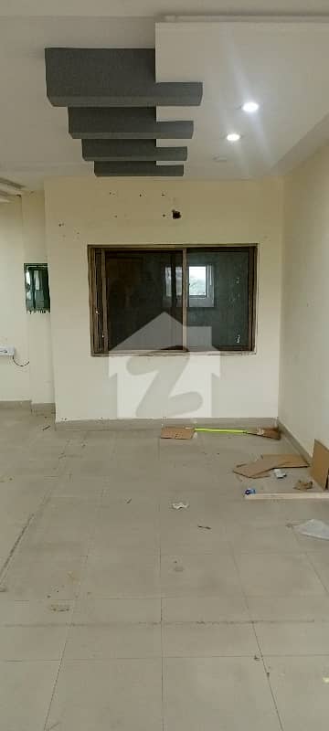 Gulberg 1100 sqft Office is available for Rent. Gulberg 1100 sqft Office is available for Rent.