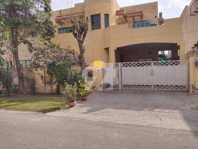 عسکری 10 - سیکٹر بی عسکری 10,عسکری,لاہور میں 4 کمروں کا 10 مرلہ مکان 6.0 کروڑ میں برائے فروخت۔