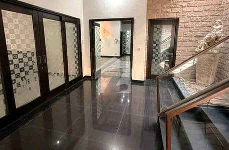 ڈی ایچ اے فیز 1 ڈیفنس (ڈی ایچ اے),لاہور میں 5 کمروں کا 1 کنال مکان 2.45 لاکھ میں کرایہ پر دستیاب ہے۔ ڈی ایچ اے فیز 1 ڈیفنس (ڈی ایچ اے),لاہور میں 5 کمروں کا 1 کنال مکان 2.45 لاکھ میں کرایہ پر دستیاب ہے۔