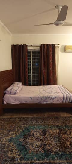 Beautiful House for Sale in F-7/1, Islamabad - Prime Location.