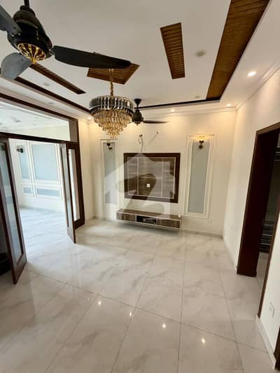 Elegant 5 Marla Double unit House Available For Sale Elegant 5 Marla Double unit House Available For Sale