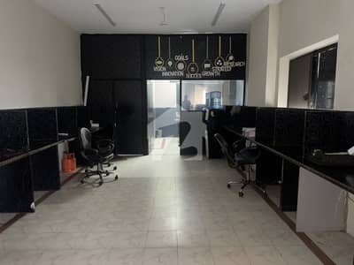 560 Sqft Semi Furnished Office For Rent Main Boulevard Gulberg.