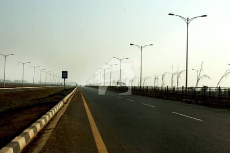ڈی ایچ اے فیز9 پریزم - بلاک ای ڈی ایچ اے فیز9 پریزم,ڈی ایچ اے ڈیفینس,لاہور میں 1 کنال رہائشی پلاٹ 2.4 کروڑ میں برائے فروخت۔
