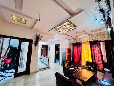 10 Marla Used Modern House For Sale in LDA Avenue 1 Lahore
