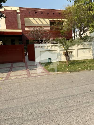 Corner 20 Marla House In Beautiful Location Of DHA Phase 4 - Block CC In Lahore