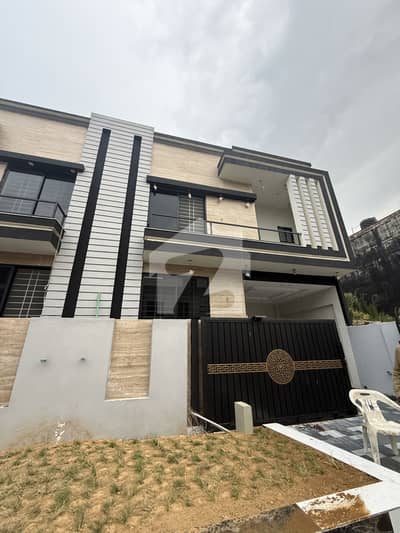 5 Marla Brand New House For Sale in B-17 Block F.