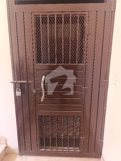 صائمہ عریبین ولاز گداپ ٹاؤن,کراچی میں 5 کمروں کا 6 مرلہ فلیٹ 1.06 کروڑ میں برائے فروخت۔ صائمہ عریبین ولاز گداپ ٹاؤن,کراچی میں 5 کمروں کا 6 مرلہ فلیٹ 1.06 کروڑ میں برائے فروخت۔