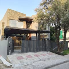ڈی ایچ اے ڈیفینس فیز 2 ڈی ایچ اے ڈیفینس,اسلام آباد میں 5 کمروں کا 1 کنال مکان 16.0 کروڑ میں برائے فروخت۔