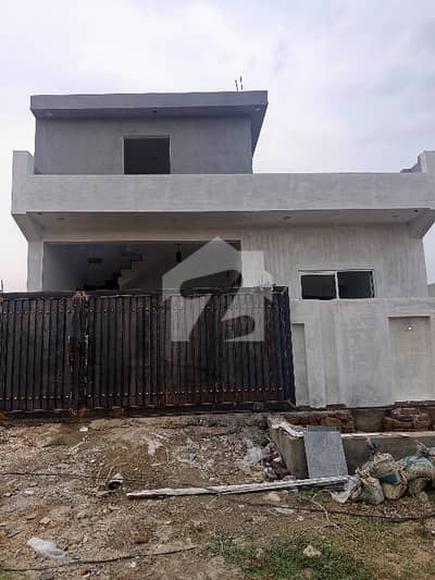 size 5 Marla ( 25*50 in Block Hamza) Single Storey House Available. size 5 Marla ( 25*50 in Block Hamza) Single Storey House Available.