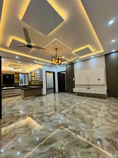 10 MARLA LUXURY HOUSE FOR SALE IN FAISAL TOWN BLOCK A