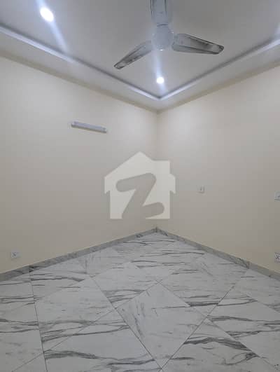 one bed room apprment Available for sale in E11/2 capital 2