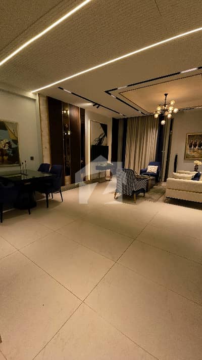 4 Bed DD Corner Theme Park Facing Huge Apartment Exclusive views with Servant Quarter and 2 Balconies for Sale in Bahria Town Karachi