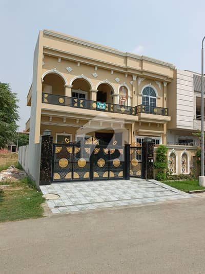 ڈی سی کالونی - مہران بلاک ڈی سی کالونی,گوجرانوالہ میں 5 کمروں کا 10 مرلہ مکان 4.55 کروڑ میں برائے فروخت۔ ڈی سی کالونی - مہران بلاک ڈی سی کالونی,گوجرانوالہ میں 5 کمروں کا 10 مرلہ مکان 4.55 کروڑ میں برائے فروخت۔
