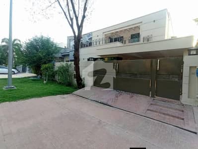 ڈی ایچ اے فیز 3 - بلاک زیڈ فیز 3,ڈیفنس (ڈی ایچ اے),لاہور میں 4 کمروں کا 10 مرلہ مکان 4.6 کروڑ میں برائے فروخت۔ ڈی ایچ اے فیز 3 - بلاک زیڈ فیز 3,ڈیفنس (ڈی ایچ اے),لاہور میں 4 کمروں کا 10 مرلہ مکان 4.6 کروڑ میں برائے فروخت۔