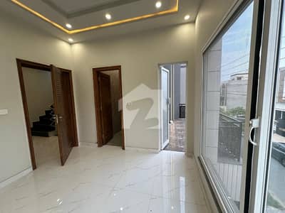 5 MARLA BRAND NEW HOUSE AVAILABLE FOR RENT