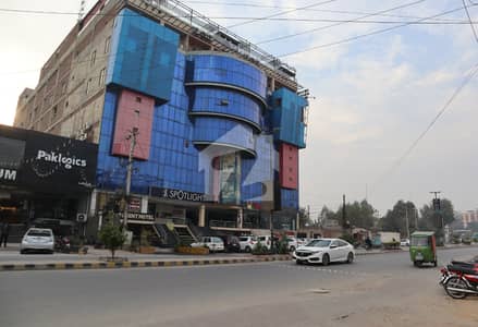 چن ون روڈ فیصل آباد میں 8 مرلہ عمارت 10.0 لاکھ میں کرایہ پر دستیاب ہے۔