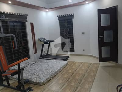 1 Kanal Beautiful Corner House