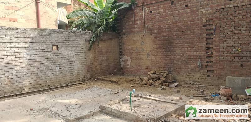 Plot Available for Rent in Gulberg 2, Lahore