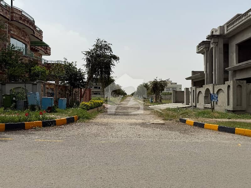 ایف ۔ 17 اسلام آباد میں 1 کنال رہائشی پلاٹ 1.4 کروڑ میں برائے فروخت۔ ایف ۔ 17 اسلام آباد میں 1 کنال رہائشی پلاٹ 1.4 کروڑ میں برائے فروخت۔