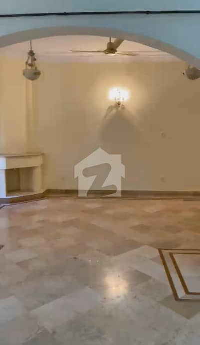 FOR RENT Fully Renovated 7-Beds Triple Storey House In F_11/2