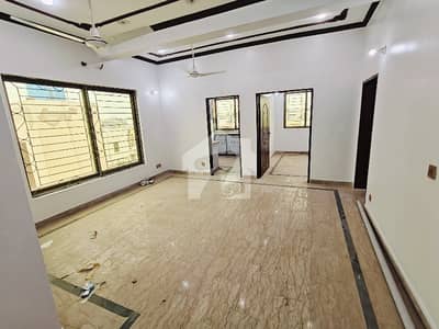 Hot Offer 6,Marla Second Floor Apartment Available For Office Use Near Doctor Hospital
