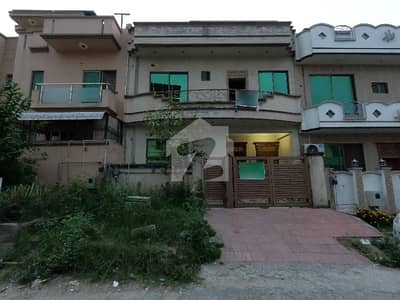 Prime Location 4 Marla Lower Portion Ideally Situated In G-13/4 For Rent
