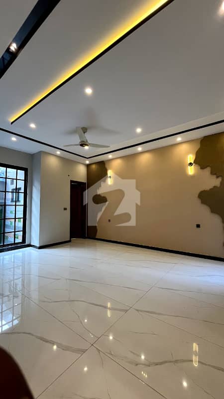 1 KANAL HOUSE FOR SALE 1 KANAL HOUSE FOR SALE