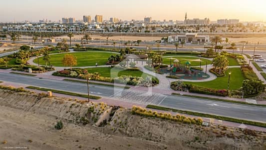 1014 Square Yards Luxury Plot Available On Road 14, Golf City Karachi - Boulevard Facing