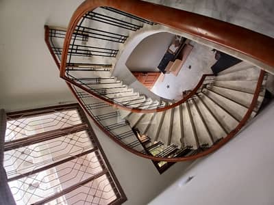 660 YARD UPPER PORTION AVAILABLE FOR RENT PHASE 7