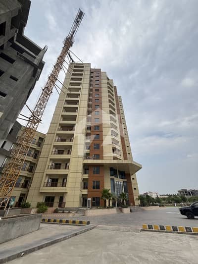 Gulberg Greens Flat Sized 2000 Square Feet