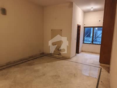 F11 4Bedroom 5bath 2Story Marlabal Flooring House For Rent