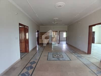 3 Bed Independent Upper Portion For Rent On 1 KanalKanal With Gas
