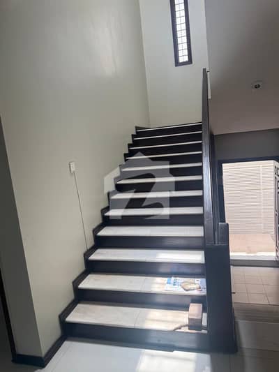 300 YARDS PORTION FOR RENT IN DHA PHASE 7 karachi 300 YARDS PORTION FOR RENT IN DHA PHASE 7 karachi