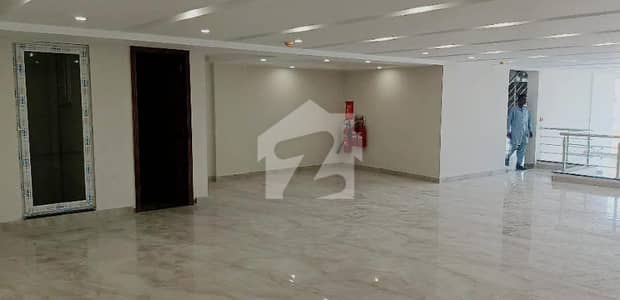 ڈی ایچ اے فیز 6 - مین بلیوارڈ ڈی ایچ اے فیز 6,ڈیفنس (ڈی ایچ اے),لاہور میں 8 مرلہ Studio دفتر 1.7 لاکھ میں کرایہ پر دستیاب ہے۔