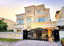 Luxurious 1 Kanal House For Sale Near Masjid & Park