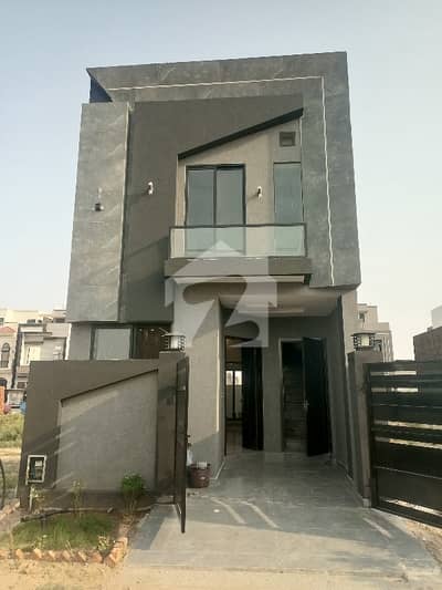 A Well Designed House Is Up For Sale In An Ideal Location In Lahore A Well Designed House Is Up For Sale In An Ideal Location In Lahore