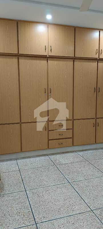 G-11/3 FALT 900 SQRFT 2ND FLOOR FOR RENT