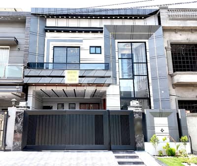 Fair-Priced Prime Location 10 Marla House Available In LDA Avenue - Block J Fair-Priced Prime Location 10 Marla House Available In LDA Avenue - Block J